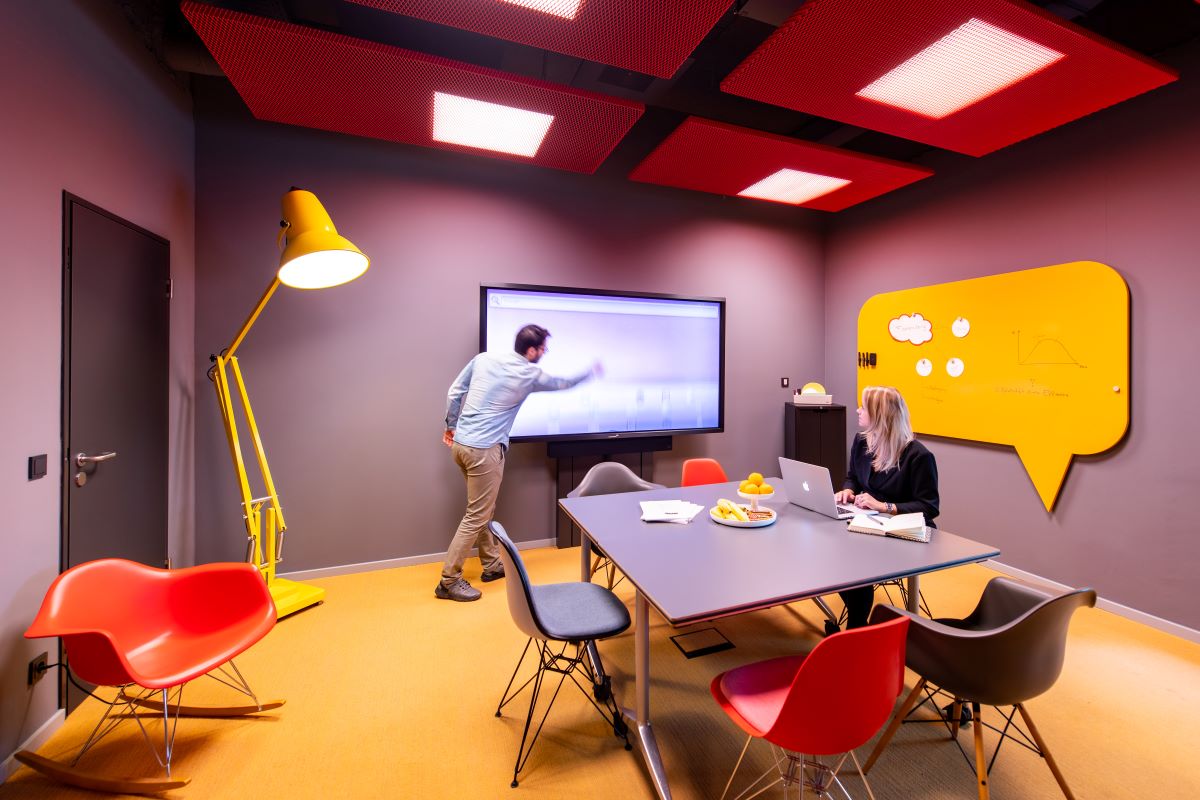 Activity Based Working im kreativen Workshopraum