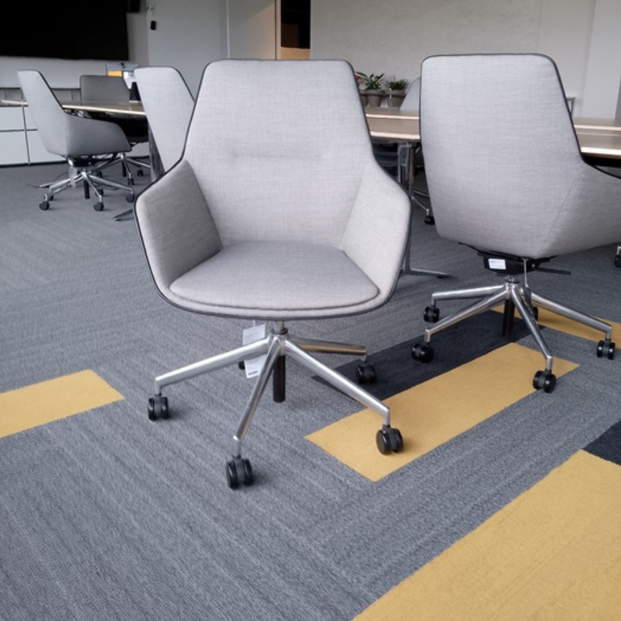 Bürostühle von Brunner im designfunktion Outlet in Oberschleißheim