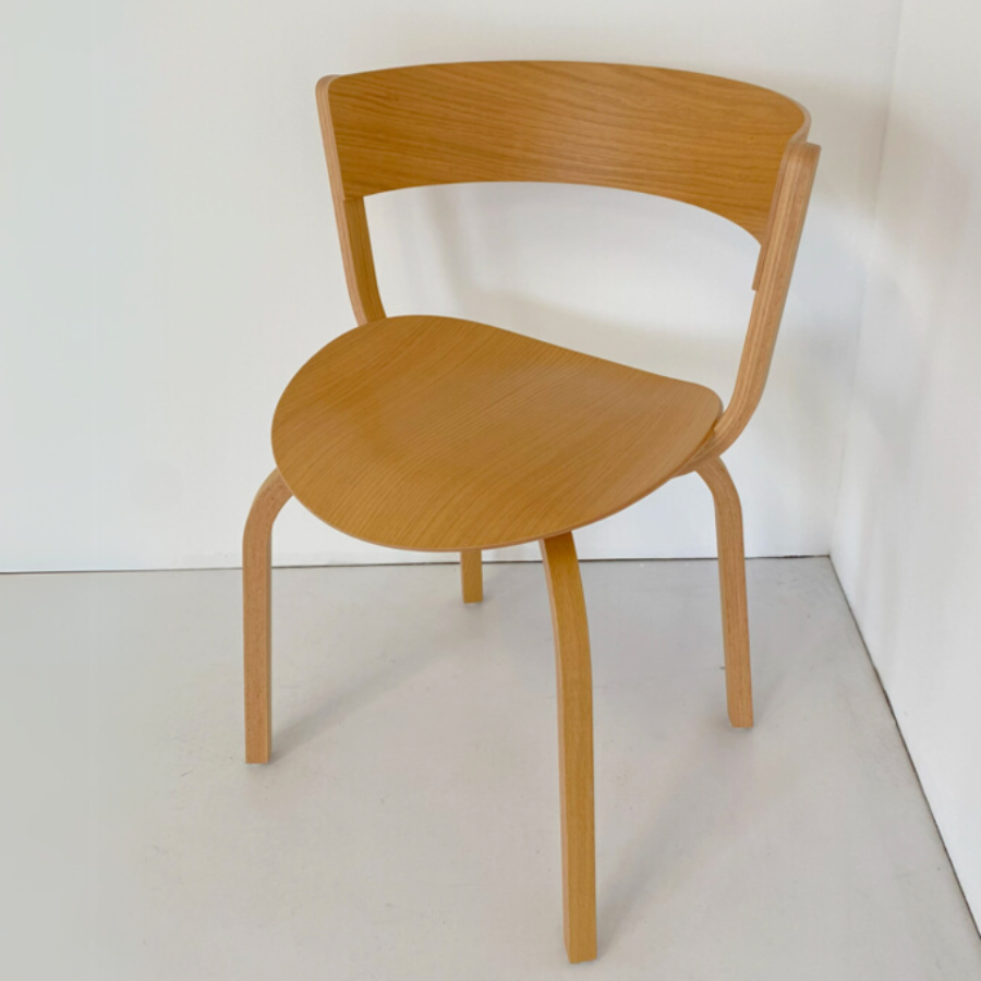 Thonet Stuhl im designfunktion Outlet in Oberschleißheim