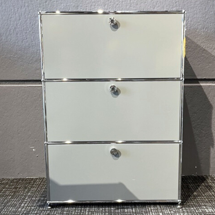 Sideboard von USM Haller im designfunktion Outlet in Oberschleißheim