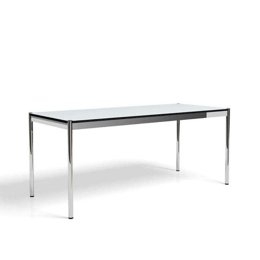 Tisch von USM im designfunktion Outlet in Oberschleißheim