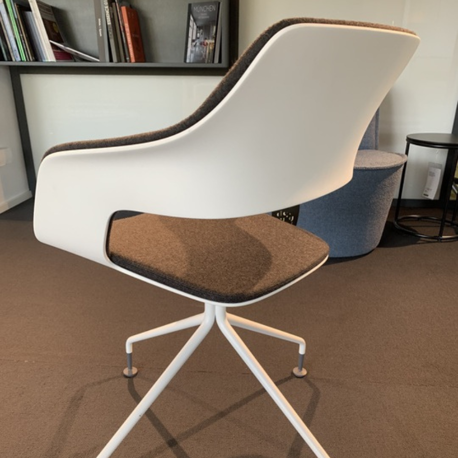 Bürostuhl von Wilkhahn im designfunktion Outlet in Oberschleißheim