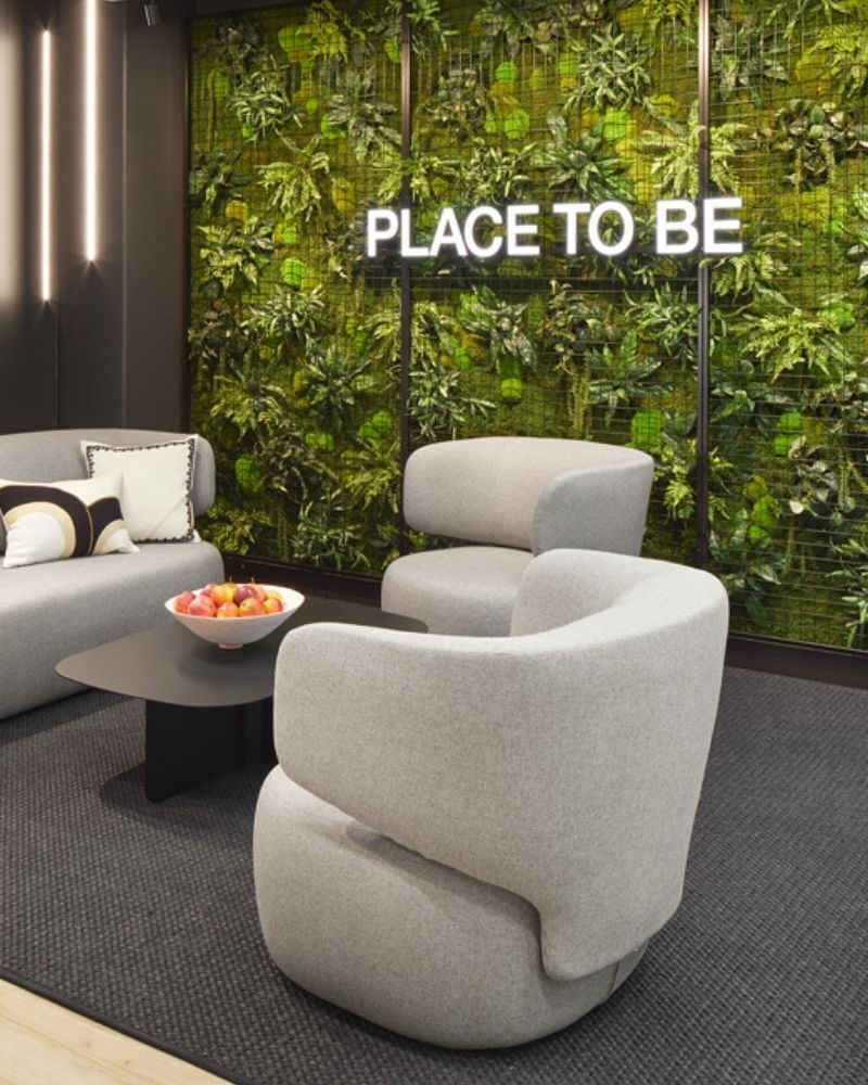 Loungebereich bei Teveo, geplant und eingerichtet von designfunktion