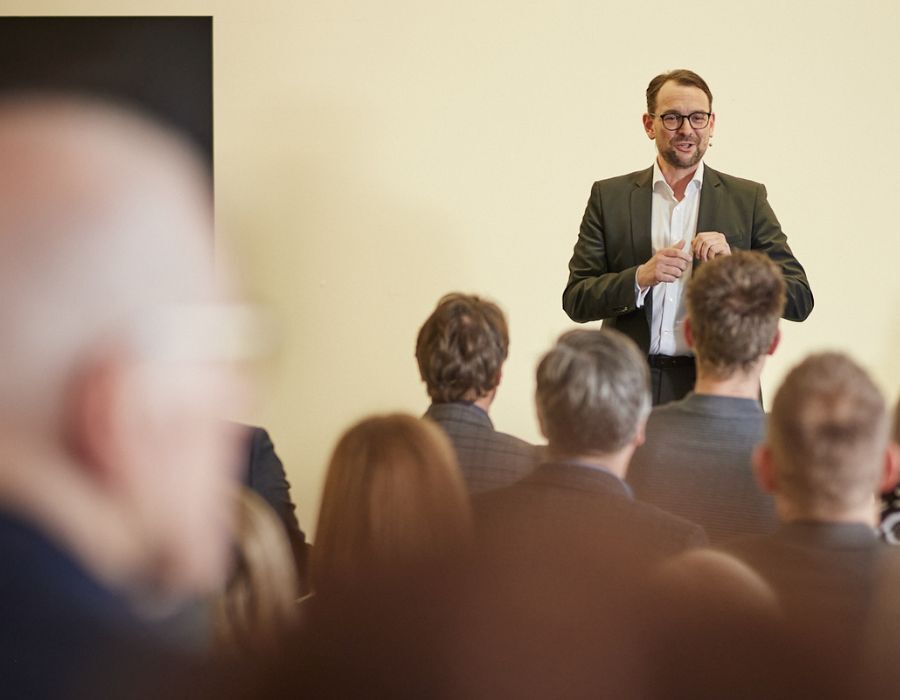 Ergebnispräsentation des Workshops Nachhaltigkeit im Raum von designfunktion