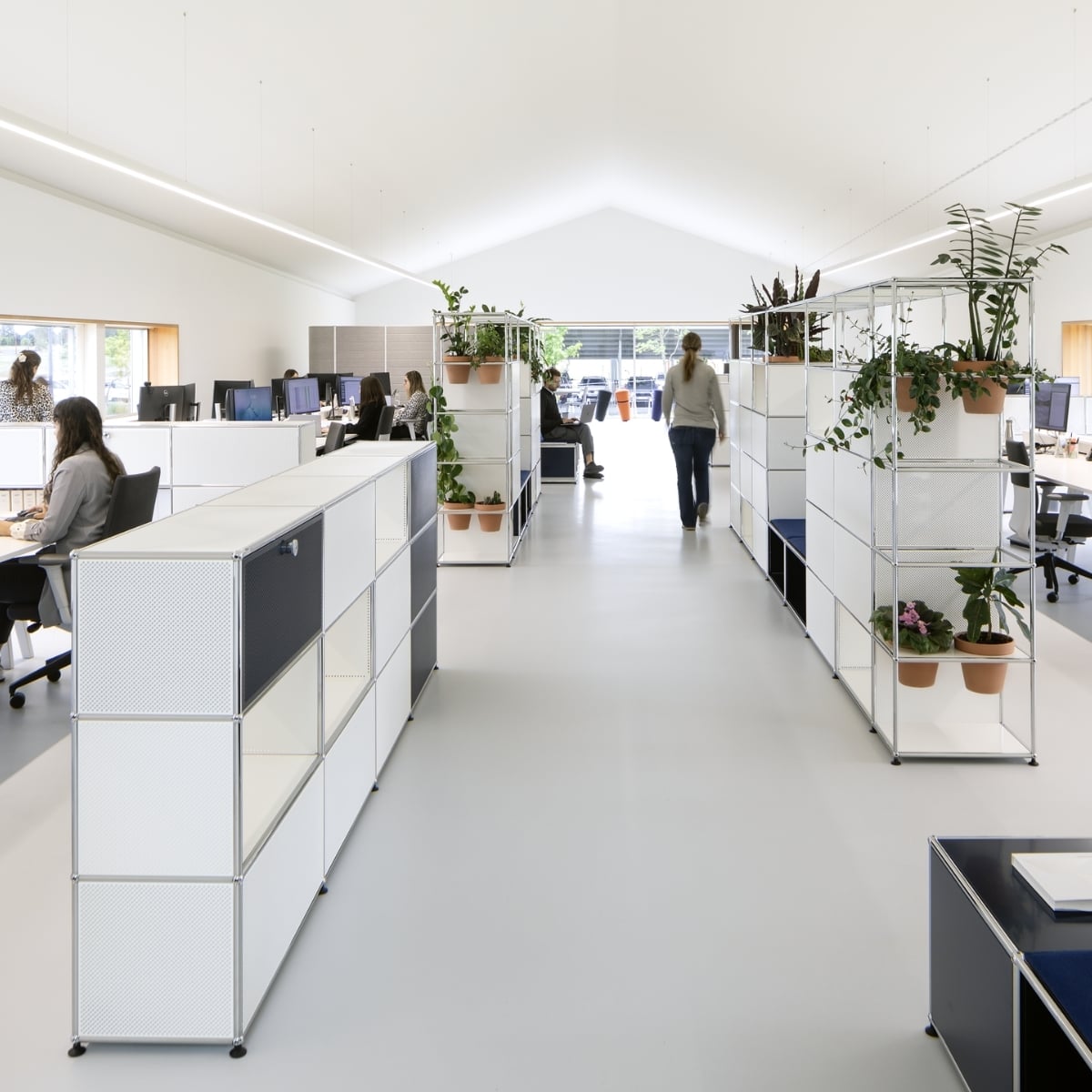 Blick über Büro mit vielfältigen Office-Lösungen von USM