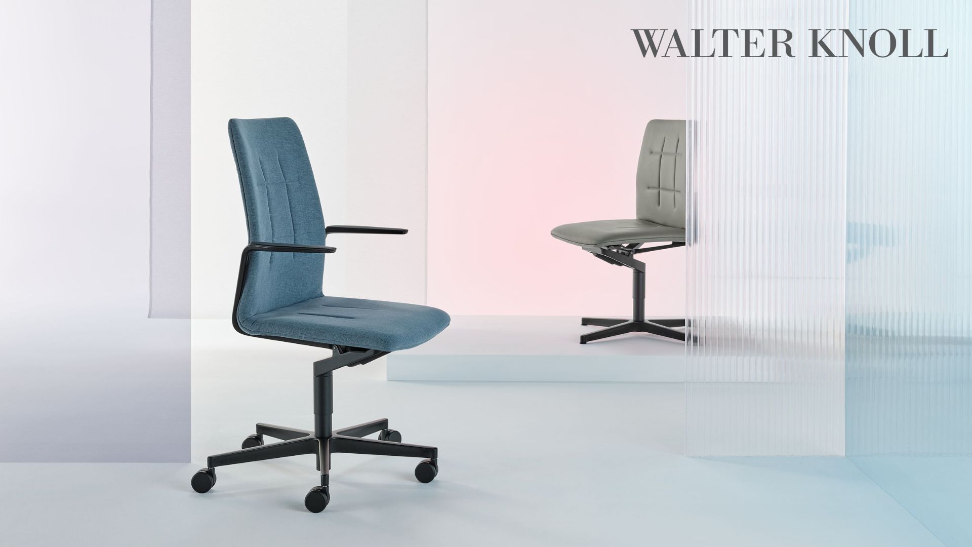Leadchair evo mit wechselbarem Bezug von Walter Knoll in zwei verschiedenen Varianten