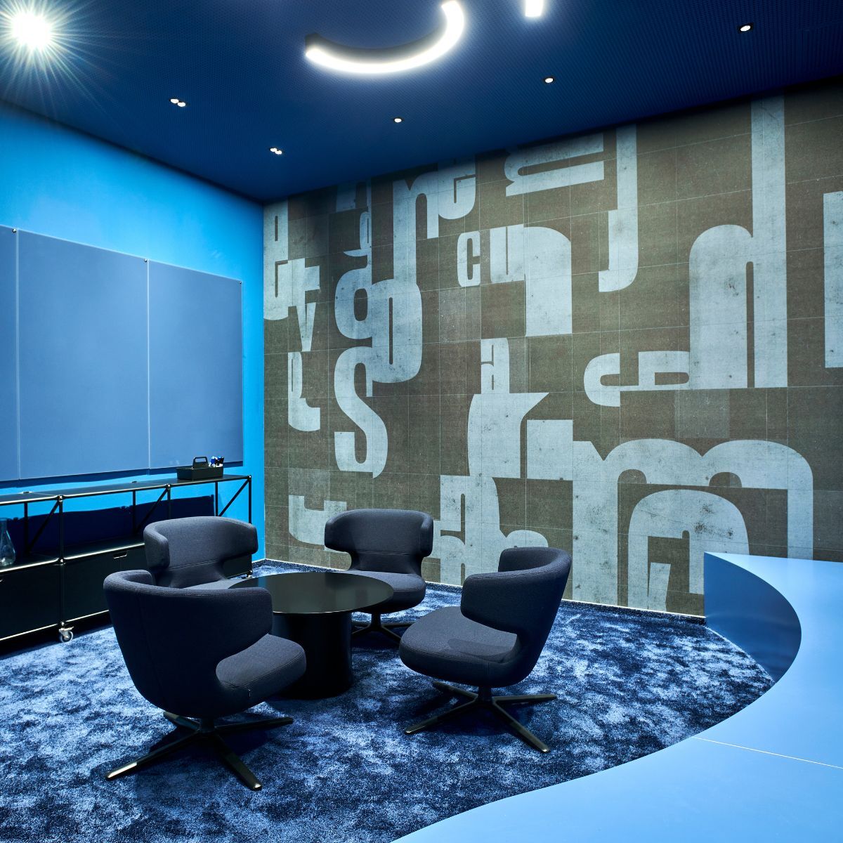 Co-Working-Bereich eines Jobcenters, geplant und eingerichtet von designfunktion