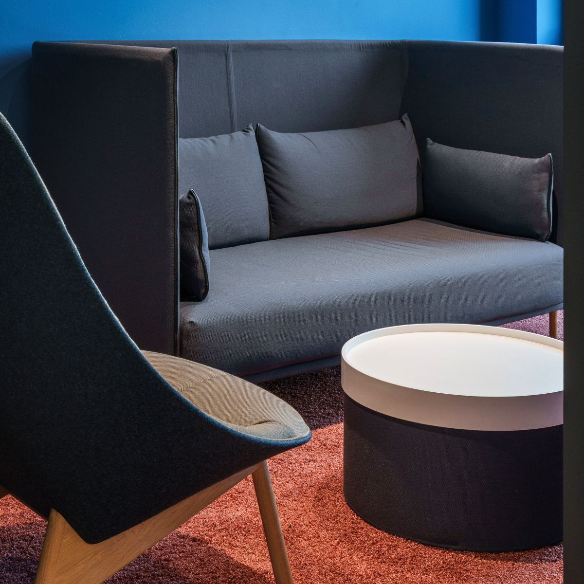 Loungemöbel in der neuen Arbeitswelt von Johanssen + Kretschmer, geplant und eingerichtet von designfunktion