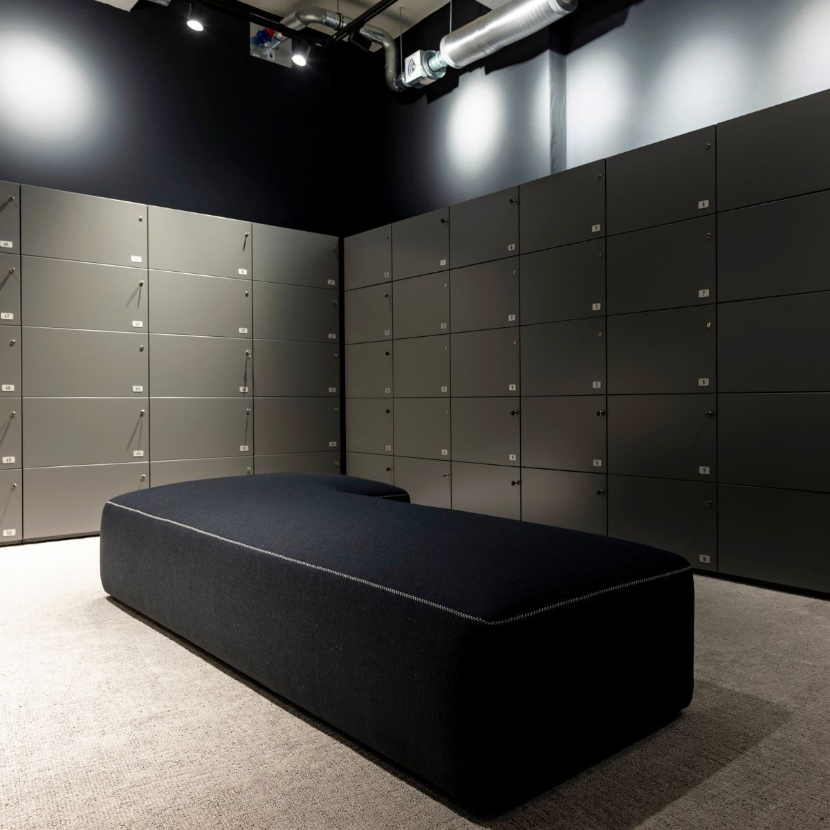 Schließfächer im Headquarter von Proxima Fusion, eingerichtet von designfunktion