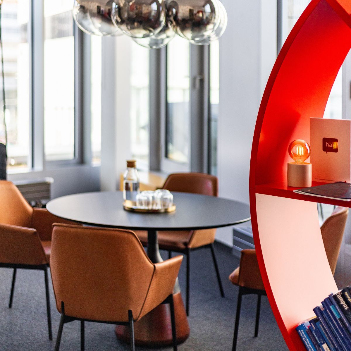 Working Café in der Sparkassenakademie Baden-Württemberg, eingerichtet von designfunktion