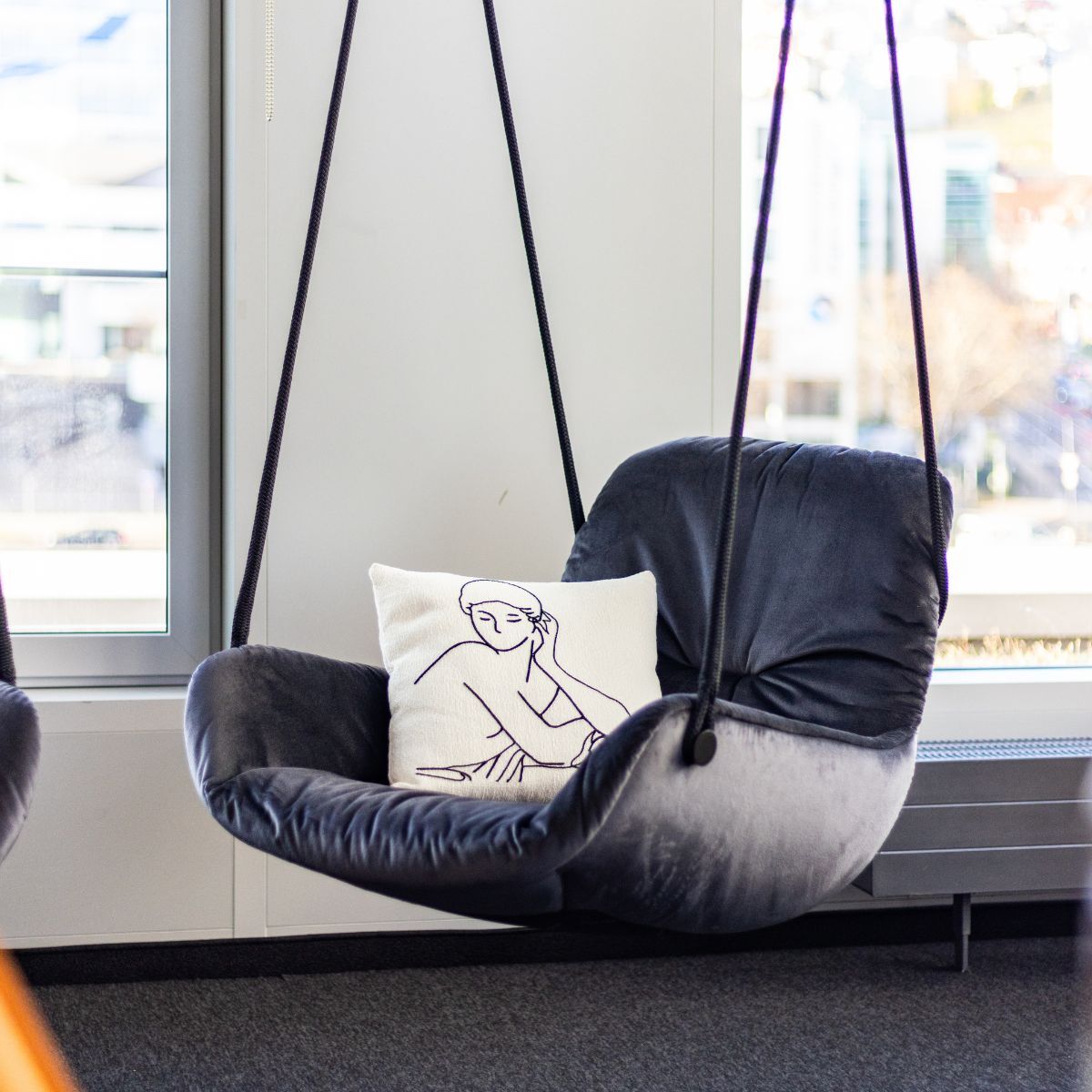 Lounge-Bereich in der Sparkassenakademie Baden-Württemberg, eingerichtet von designfunktion