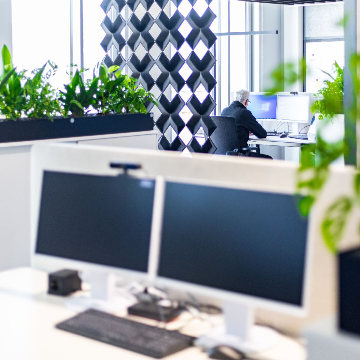 Arbeitsplatz in der Sparkassenakademie Baden-Württemberg, eingerichtet von designfunktion