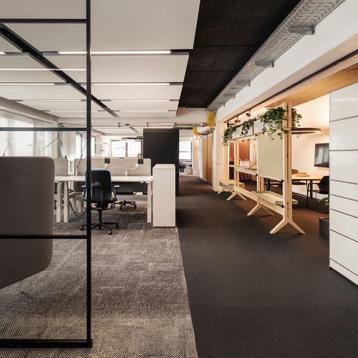 Blick in Teilbereich des neuen Schauraums von designfunktion in München
