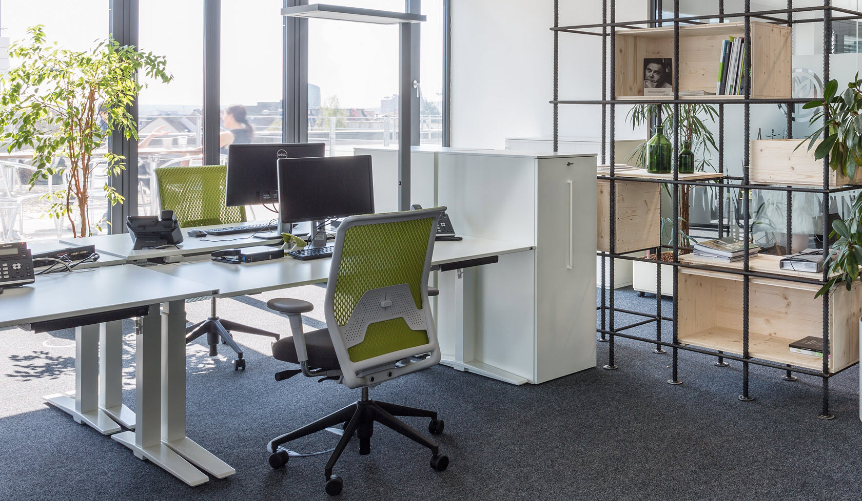 Ergonomie am Arbeitsplatz im Büro. Ergonomische Büromöbel.